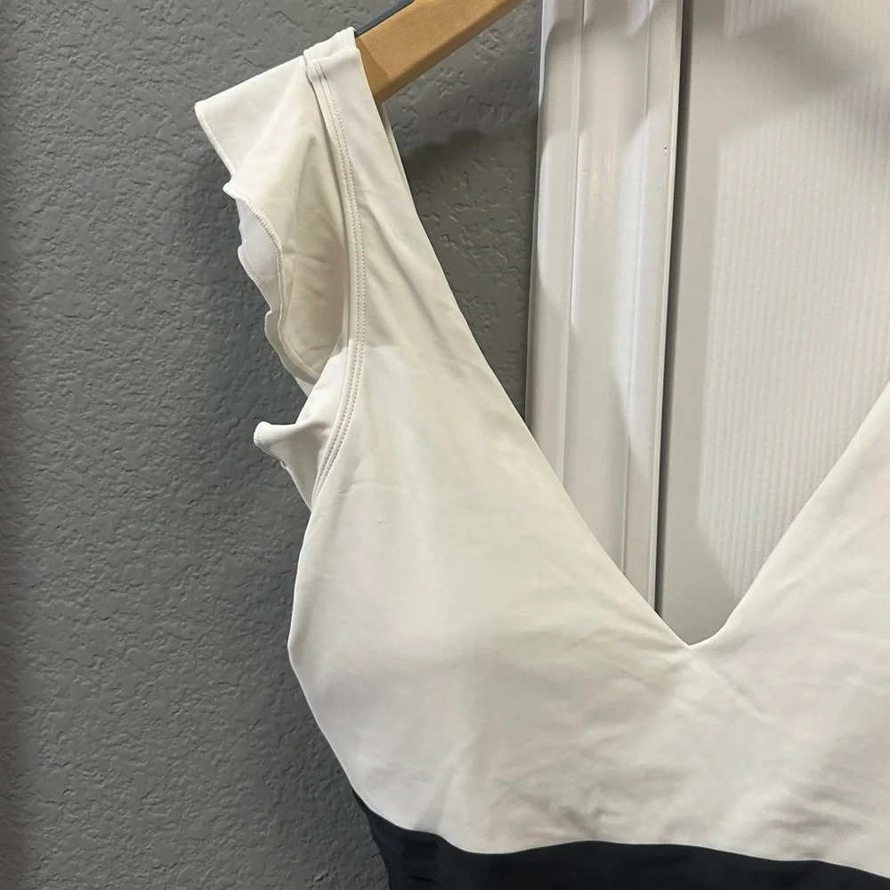 Summersalt The Ruffle Backflip Plus Size Swimsuit… - image 2